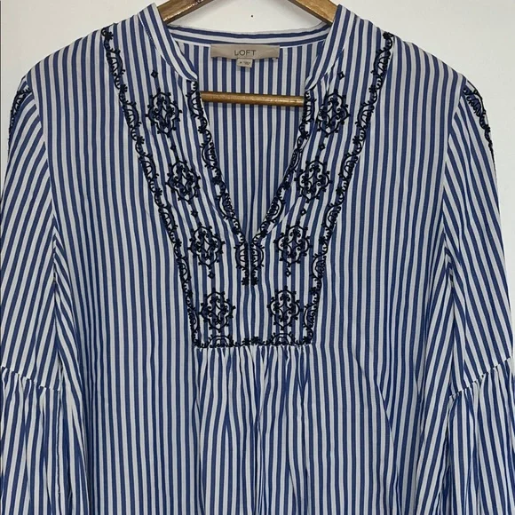 LOFT Sz MED Flowy Striped Embroidered V-Neck Peasant Blouse Bell Sleeve #boho - Picture 3 of 9